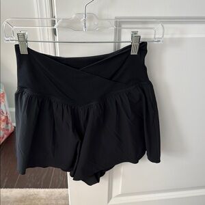Black Aerie crossover Shorts